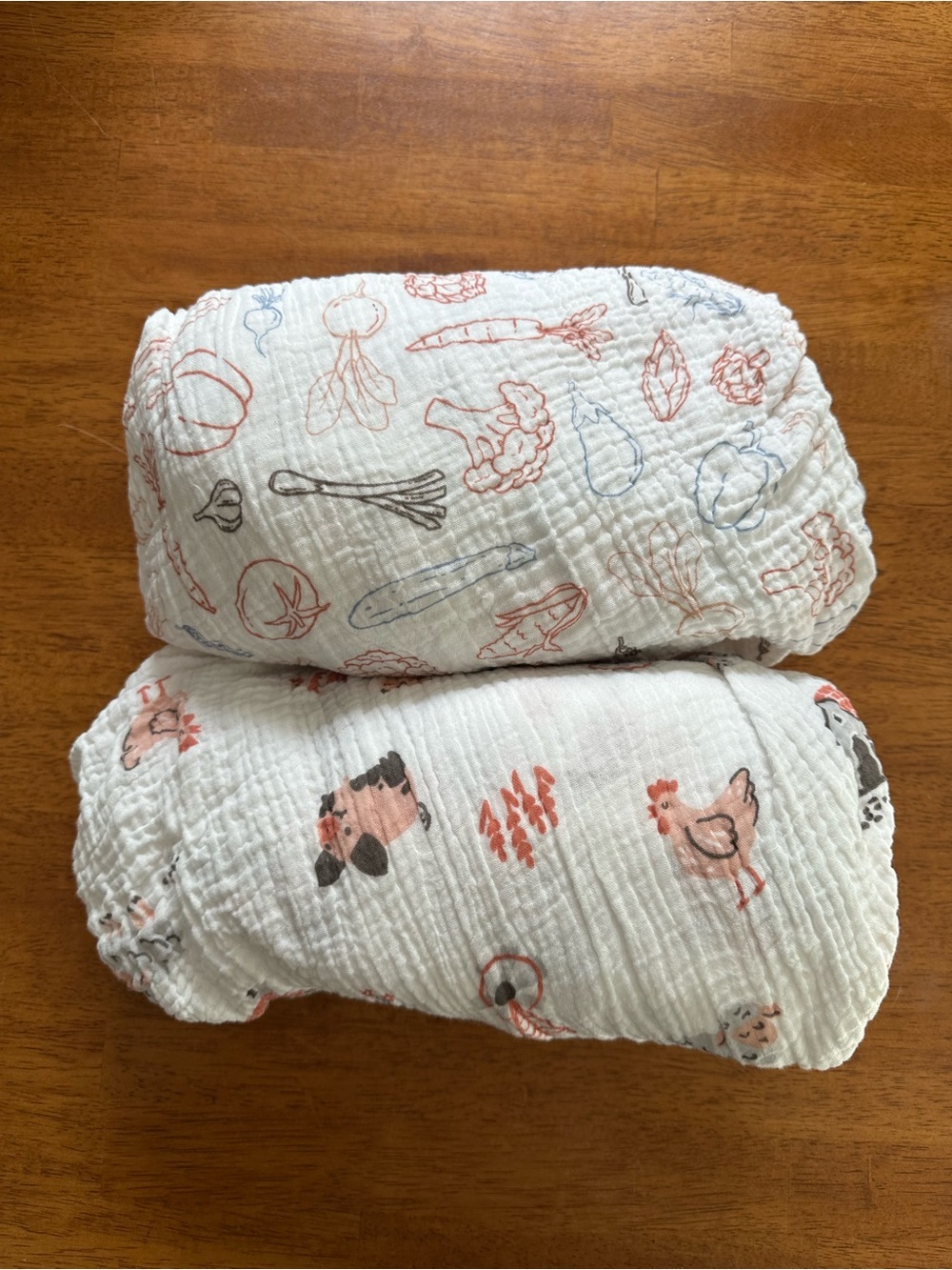 Momcozy muslin standard crib sheets - Vegetable Paradise - pack of 2